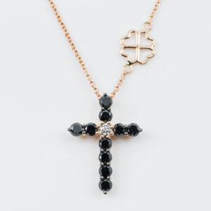Collana Croce Fidelis Diamanti Neri - Gioielleria Casavola di Noci - gioiello in oro rosa 18 carati - idee regalo cresima adulto uomo