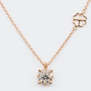 Collana Invisible oro rosa - Gioielleria Casavola di Noci - gioiello con diamanti - idee regalo per un anniversario di matrimonio indimenticabile