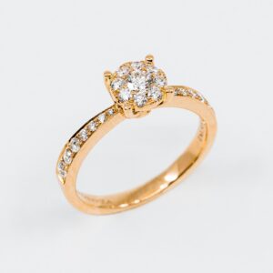 Anello Invisible pavé rose - Gioielleria Casavola di Noci - gioiello in oro rosa 18 carati con diamanti - idee regalo per una proposta di matrimonio indimenticabile