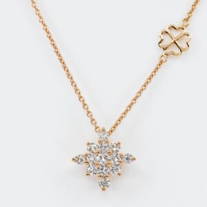 Collana Snowflake diamanti rosé - Gioielleria Casavola di Noci - gioiello in oro rosa 18 carati - idee regalo laurea ragazza