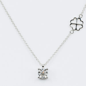 Collana punto luce diamante Starlight White - Gioielleria Casavola di Noci - gioiello in oro bianco 18 carati - idee regalo compleanno fidanzata