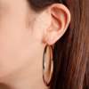 Orecchini cerchio Bronzallure WSBZ00310B idea regalo donna compleanno - Gioielleria Casavola Noci - indossato