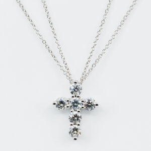 Collana croce oro bianco e diamanti Prestige - Gioielleria Casavola di Noci - gioiello in oro bianco 18 carati - idee regalo cresima adulto donna importante