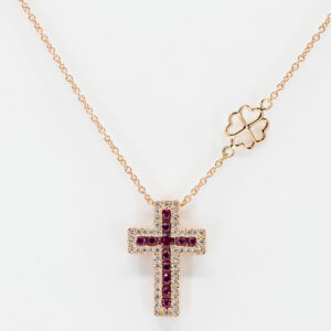 Collana croce Grand Angelus rubini rosè - Gioielleria Casavola di Noci - gioiello in oro rosa 18 carati con diamanti - idee regalo cresima adulto donna