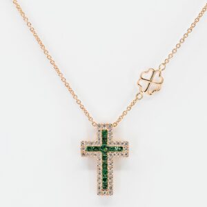 Collana croce Grand Angelus smeraldi rosè - Gioielleria Casavola di Noci - in oro rosa 18 carati con diamanti - idee regalo cresima adulto