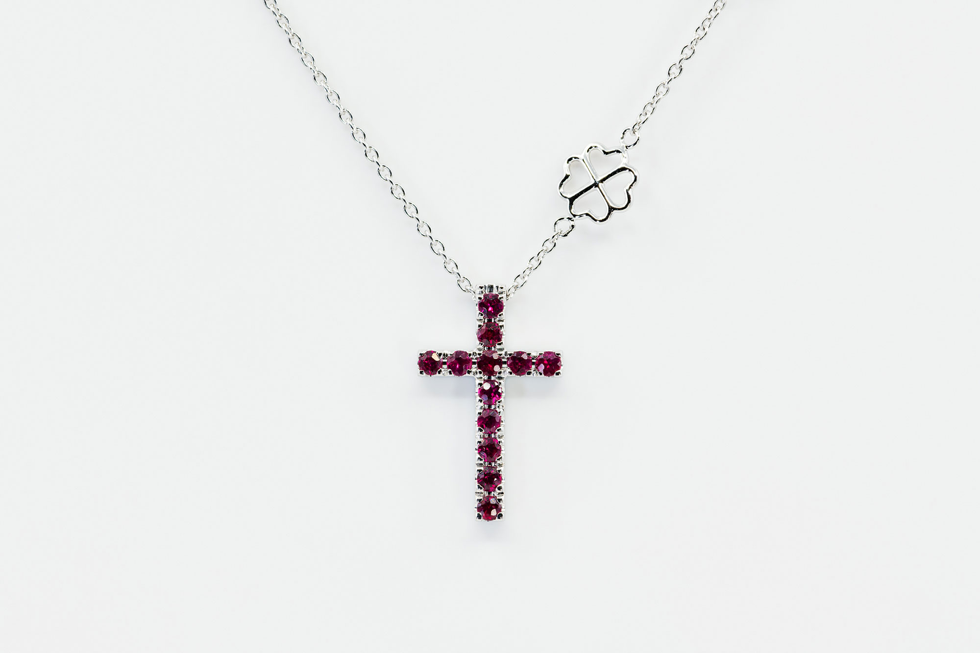 Collana croce rubini Angelus base white - Gioielleria Casavola di Noci