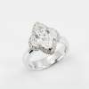Anello diamante marquise Prestige - Gioielleria Casavola Noci - high end luxury jewelry - idee regalo donne - main