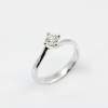 Anello solitario intrecciato - Gioielleria Casavola Noci - idee regalo fidanzamento - proposta di matrimonio - diamante certificato