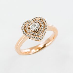 Anello cuore pavè diamanti rose Prestige - Gioielleria Casavola di Noci - gioiello in oro rosa 18 carati - idee regalo per una proposta di matrimonio romantica