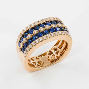 Anello fascione zaffiri rosé Prestige - Gioielleria Casavola di Noci - gioiello in oro rosa 18 carati con diamanti - idee regalo compleanno 60 anni nonna