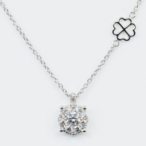 Collana oro bianco Invisible - Gioielleria Casavola di Noci - gioiello con diamanti taglio brillante - idee regalo compleanno 18 anni ragazza