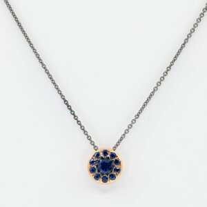 Collana uomo zaffiri Invisible rosé - Gioielleria Casavola di Noci - gioiello in oro rosa 18 carati con diamanti - idee regalo compleanno 18 anni ragazzo