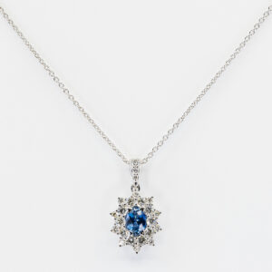 Collana zaffiro Star Anise Nature Gioielleria Casavola di Noci - gioiello in oro bianco 18 carati con diamanti - idee regalo compleanno 40 anni moglie