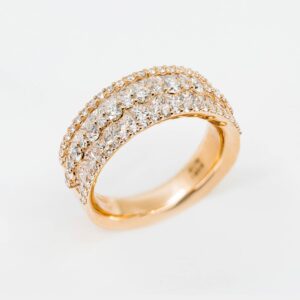 Anello fascione diamanti Princess Prestige rosè - Gioielleria Casavola di Noci - gioiello in oro rosa 18 carati - idee regalo compleanno 60 anni mamma