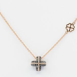 Collana croce diamanti Angelus Soft Small Rosé - Gioielleria Casavola di Noci - gioiello in oro rosa 18 carati - idee regalo comunione bambina