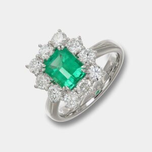 Anello smeraldo taglio ottagonale Prestige - Gioielleria Casavola di Noci - in oro bianco 18 carati con diamanti - idee regalo per compleanno 50 anni moglie