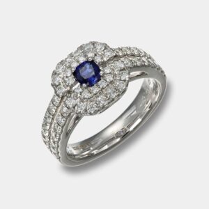 Anello zaffiro cushion pavé Prestige White - Gioielleria Casavola di Noci - in oro bianco 18 carati con diamanti - idee regalo compleanno 70 anni mamma