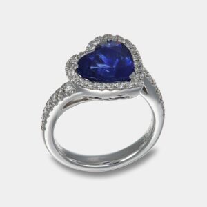 Anello zaffiro cuore Royal Blue Prestige - Gioielleria Casavola di Noci - in oro bianco 18 carati con diamanti - idee regalo per proposta di matrimonio romantica