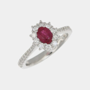 Anello rosetta rubino 0.71 ct Pavé Prestige White - Gioielleria Casavola di Noci - in oro bianco 18 carati con diamanti - idea regalo per proposta di matrimonio indimenticabile