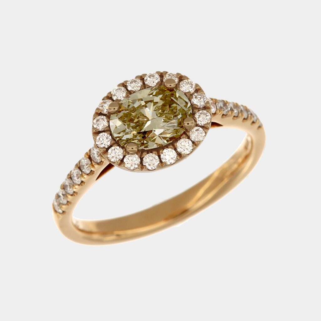 Anello solitario diamante giallo fancy Prestige - Gioielleria Casavola di Noci - gioiello in oro rosa 18 carati - idea regalo per proposta di matrimonio originale