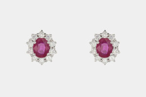 Crivelli orecchini rosette rubini - Gioielleria Casavola di Noci - idee regalo compleanno 30 anni donna - oro bianco e diamanti