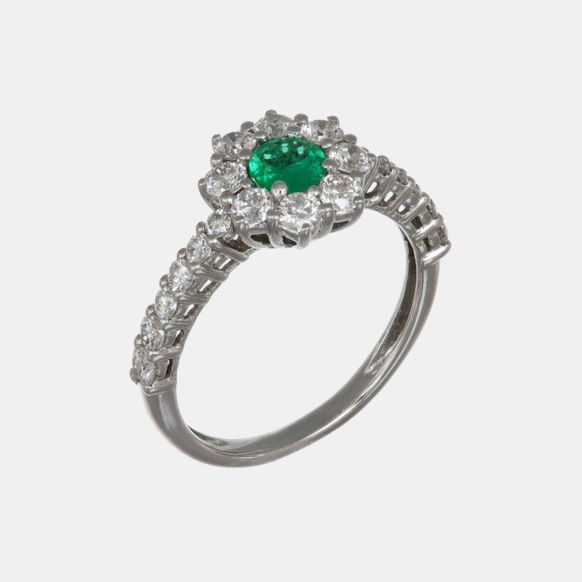 Anello smeraldo e diamanti Primula Nature White - Gioielleria Casavola di Noci - anello in oro bianco 18 carati - idee regalo compleanno 18 anni ragazza