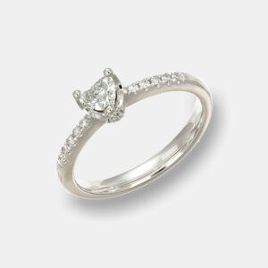 Anello solitario diamante cuore 0.51 ct pavé white - Gioielleria Casavola di Noci - idee regalo per proposta di matrimonio in oro bianco 18 carati