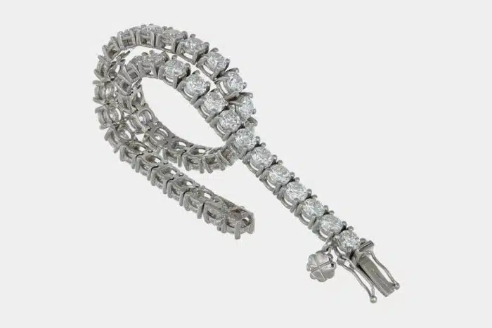 Bracciale tennis diamanti Prestige 10.01 ct. - Gioielleria Casavola di Noci - idee regalo per compleanno 50 anni moglie