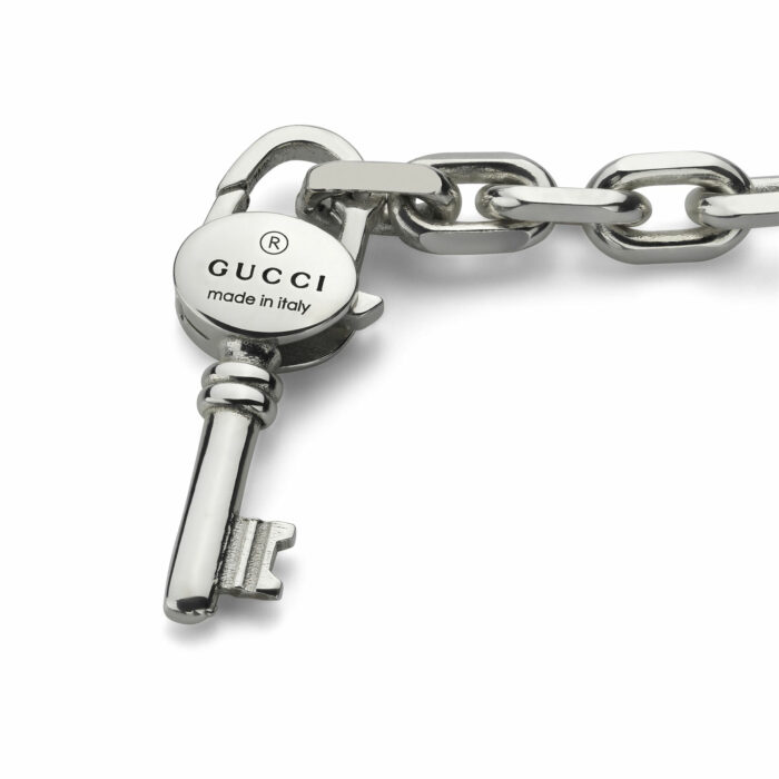 Gucci Trademark YBA796345001 - Gioielleria Casavola di Noci - bracciale in argento 925 - idee regalo compleanno ragazza 18 anni - dettaglio ciondolo a forma di chiave