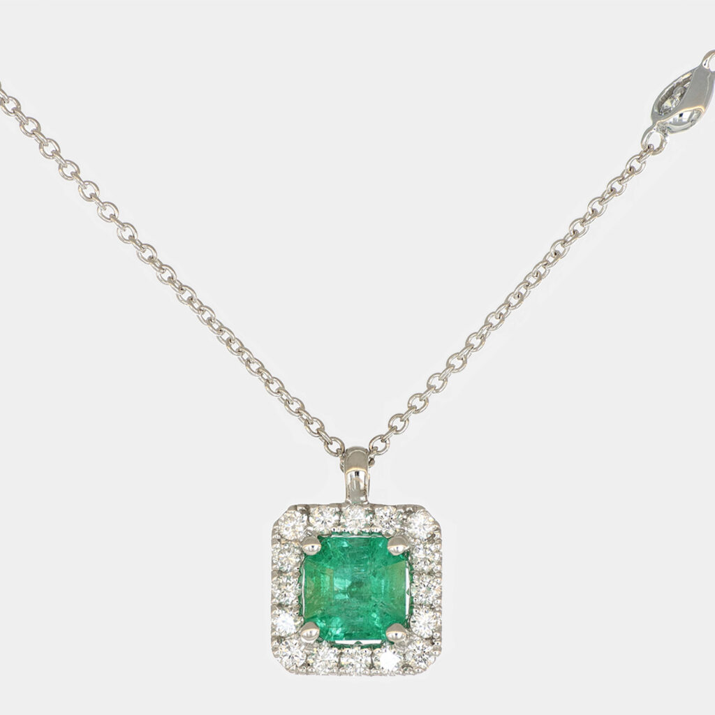 Collana pendente quadro smeraldo 0.67 ct Prestige White - Gioielleria Casavola di Noci - collana in oro bianco 18 carati con diamanti - idee regalo donna