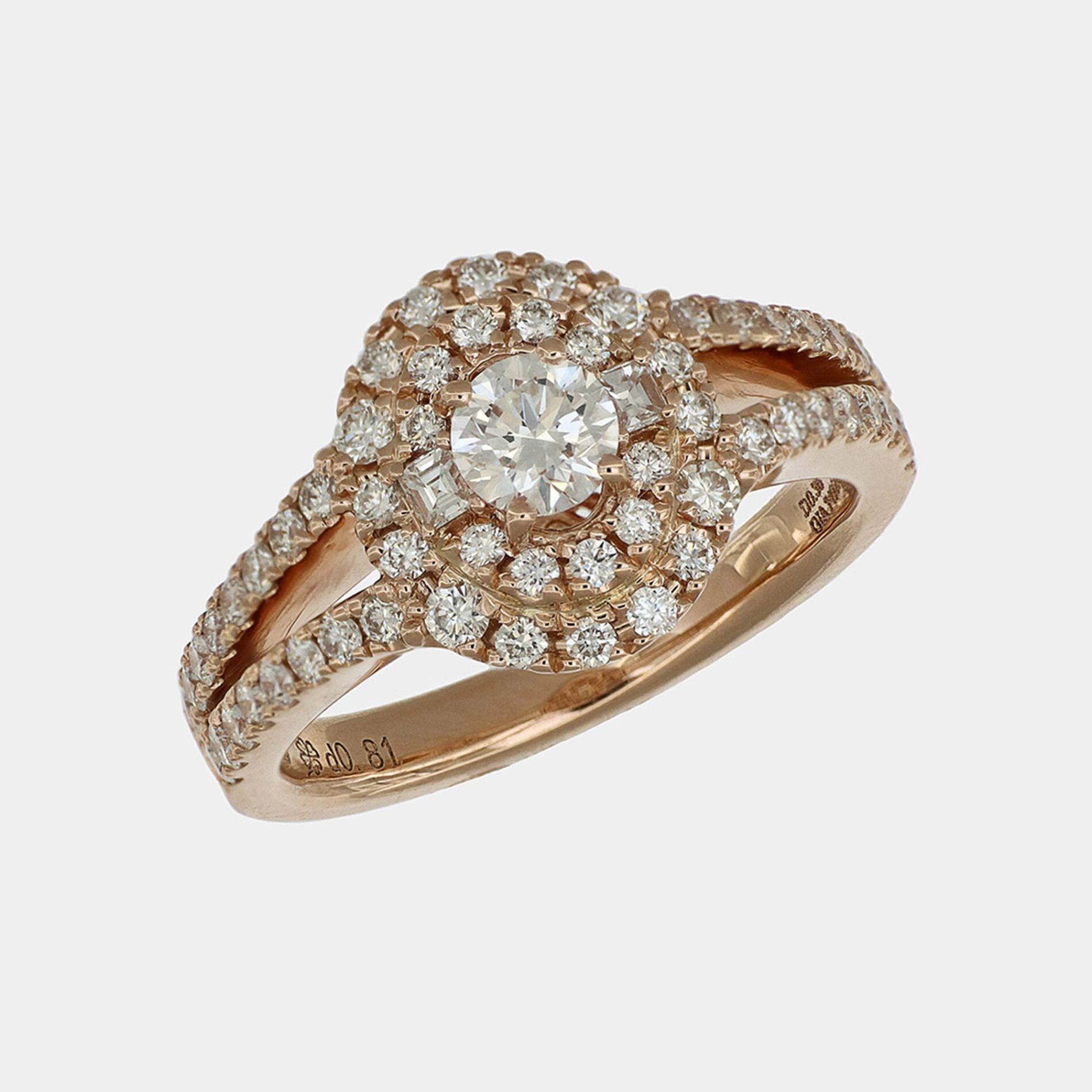 Anello ovale con diamante solitario e pavé Prestige Rosé - Gioielleria Casavola di Noci - idee regalo per proposta di matrimonio - in oro rosa 18 carati