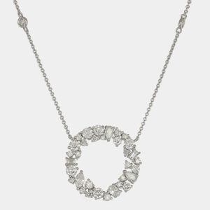 Collana cerchio diamanti fantasia White Prestige - Gioielleria Casavola di Noci - gioiello in oro bianco 18 carati - idee regalo romantiche compleanno fidanzata