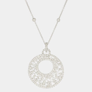 Collana medaglione diamanti White Prestige - Gioielleria Casavola di Noci - gioiello in oro bianco 18 carati - idee regalo compleanno 50 anni donna