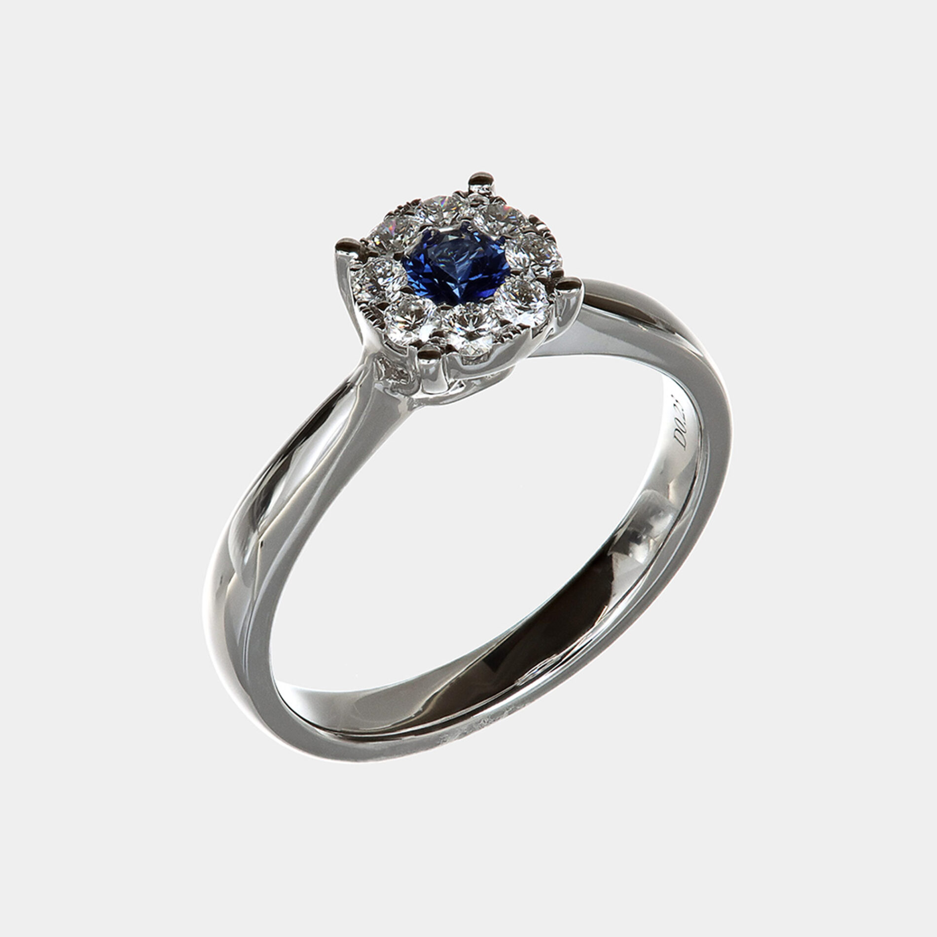 Anello Invisible zaffiro e diamanti White - Gioielleria Casavola di Noci - gioiello in oro bianco 18 carati - idee regalo compleanno 18 anni ragazza