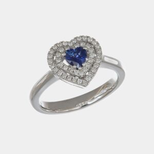 Anello cuore zaffiro 0.25 ct e pavé di diamanti White Prestige - Gioielleria Casavola di Noci - gioiello in oro bianco 18 carati - idee regalo proposta di matrimonio