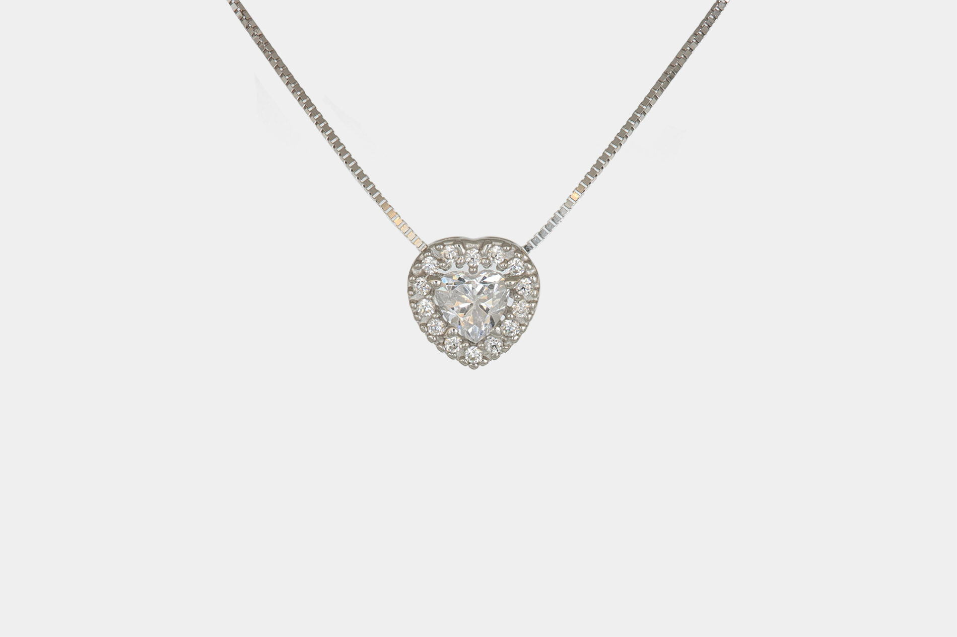 Collana cuore oro bianco con zircone - Gioielleria Casavola di Noci - idee regalo compleanno 18 anni ragazza