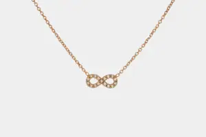 Collana infinito oro rosa con pavé di zirconi - Gioielleria Casavola di Noci - idee regalo compleanno migliore amica 18 anni