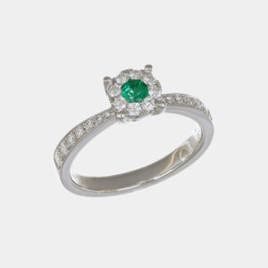 Anello Invisible smeraldo e pavé diamanti White - Gioielleria Casavola di Noci - in oro bianco 18 carati - idee regalo compleanno 18 anni ragazza