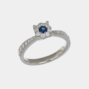 Anello Invisible zaffiro e pavé diamanti White - Gioielleria Casavola di Noci - gioiello in oro bianco 18 carati - idee regalo compleanno 18 anni ragazza