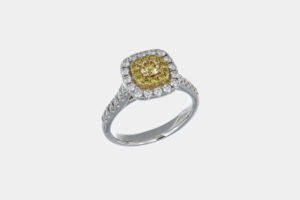 Anello double halo diamanti yellow 0.23 ct Prestige - Gioielleria Casavola di Noci - idee regalo per proposta di matrimonio - in oro bianco 18 carati