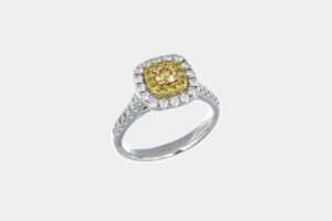 Anello double halo diamanti yellow 0.30 ct Prestige - Gioielleria Casavola di Noci - idee regalo per proposta di matrimonio - in oro bianco 18 carati