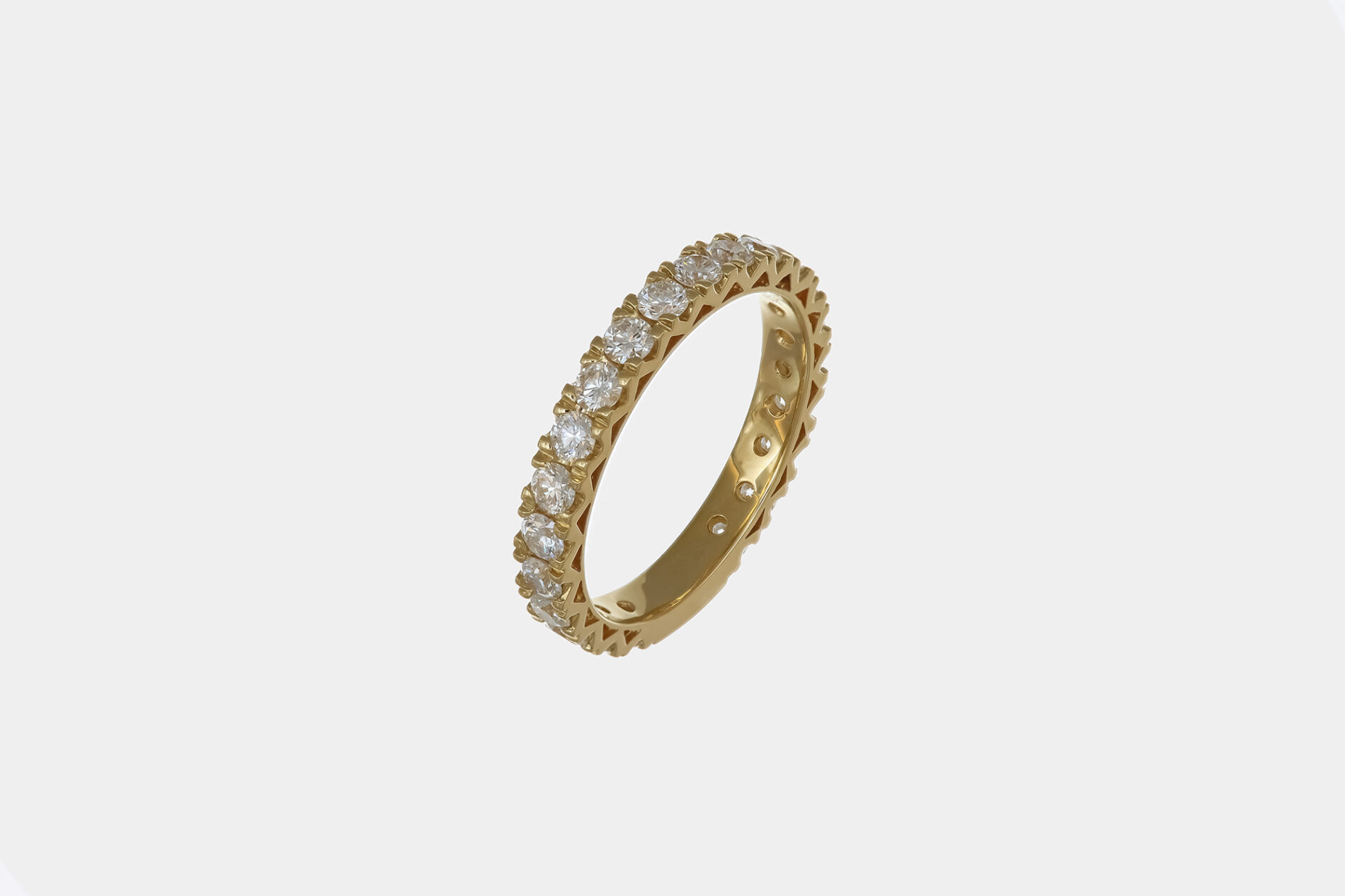 Girodito diamanti Infinity yellow - Gioielleria Casavola di Noci - anello in oro giallo 18 carati - realizzato in diverse misure