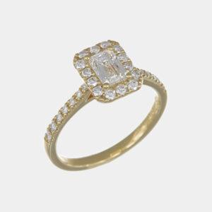 Anello solitario Starlight Yellow - Gioielleria Casavola di Noci - gioiello in oro giallo 18 ct - idea regalo per proposta di matrimonio indimenticabile