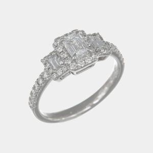 Anello trilogy squadrato con diamante certificato - Gioielleria Casavola di Noci - in oro bianco 18 ct - idea regalo per proposta di matrimonio unica