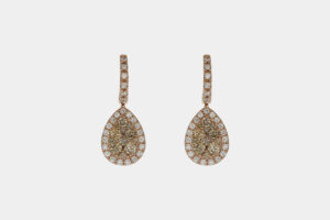Orecchini goccia pendente diamanti brown Liberty Rose - Gioielleria Casavola di Noci - gioiello in oro rosa 18 carati - idee regalo per fidanzata dinamica ed elegante